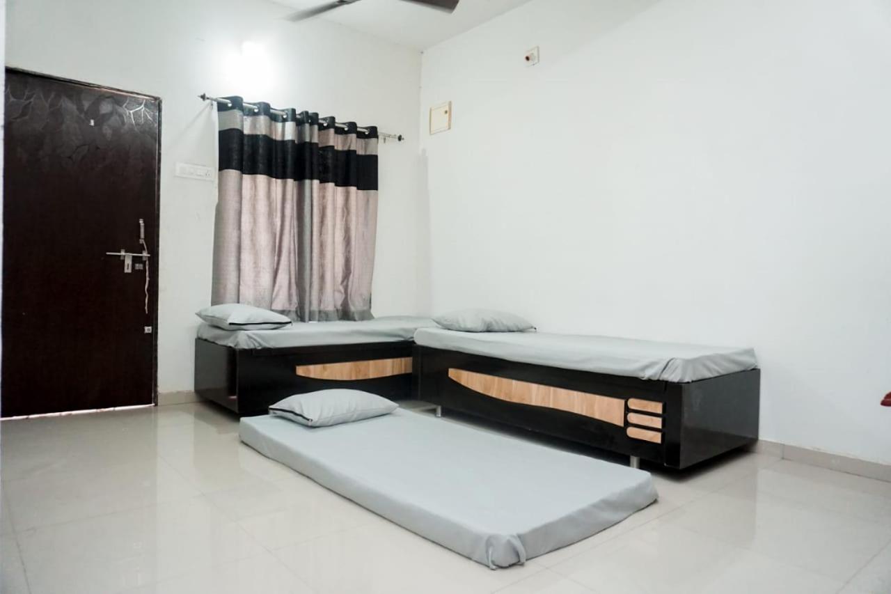Mahadev Premium Homestay Garudeshwar Екстериор снимка